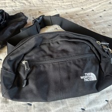 The North Face Adjustable Belt  Bum Bag/crossbody in black 