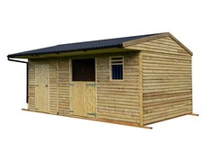 Field shelter 18ft x 12ft with storage/tack feed room