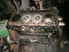 1.9 engine half block pistons