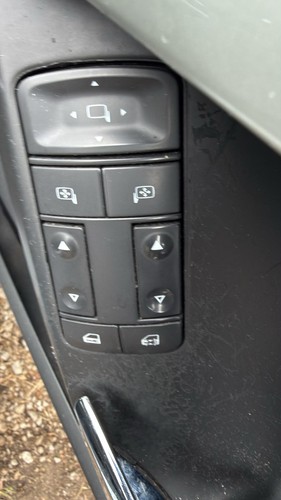 Vauxhall vectra 4dr - vauxhall,