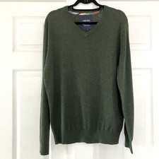 Quba Sails Dark Green V Neck