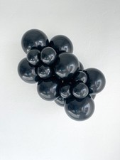 Tuftex Black Balloons –