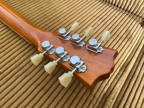 Vintage locking guitar - vintage,