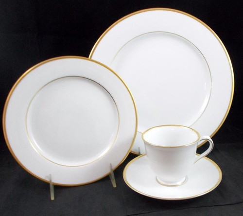 Nikko band gold lot of - of,