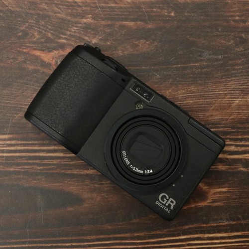 Ricoh digital compact - ricoh,