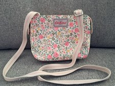 Cath Kidston Small Floral Oilcloth Cross Body Shoulder bag In Great  Condition
