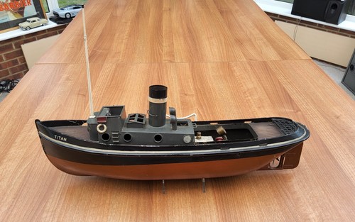 Vintage live steam model - live, tug