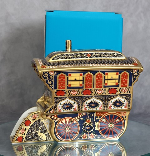 Royal crown derby vardo - derby, gypsy