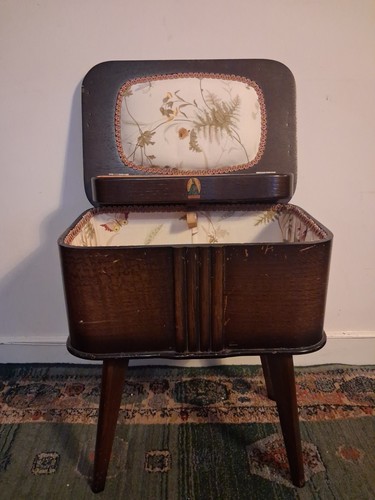Sewing box vintage - sewing,