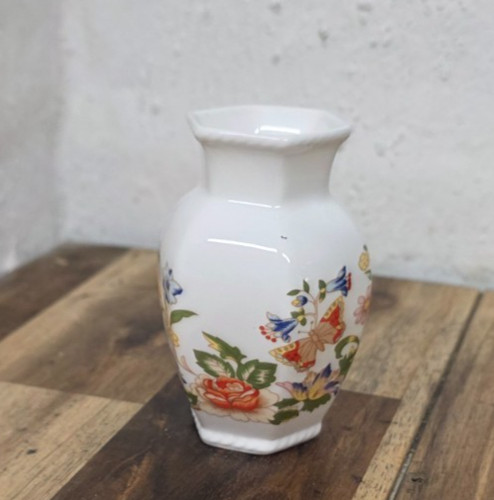 Hexagonal mini bud vase - mini,