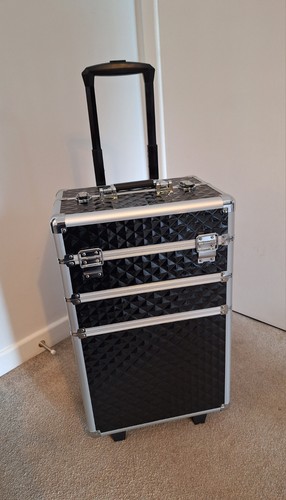 Make up trolley case - make,