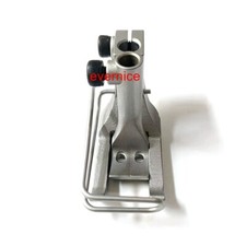Double needle presser feet set