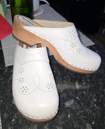Bjorn white leather clogs - white,
