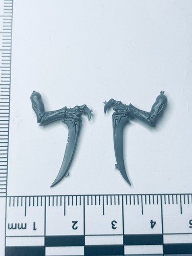 Warhammer 40k tyranid warriors - warhammer,