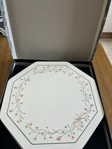 Cloverleaf octagon place mats - cloverleaf,