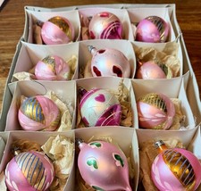 🎄Set of 12 Vintage Pink Mercury Glass Christmas Baubles- Hand Painted-Med-Lrg🎄