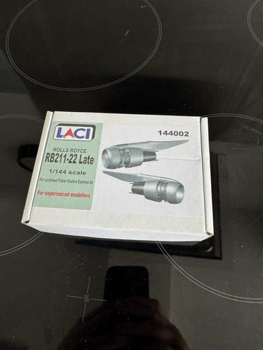 Laci 144 211 - 1/144, rb-211