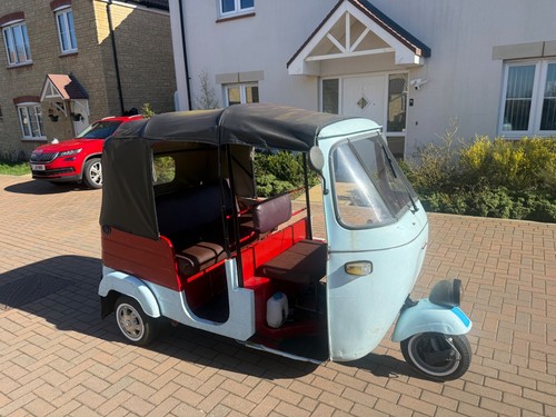 Bajaj tuk rickshaw uk - re,
