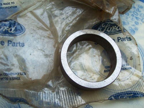 New genuine ford koln axle - new,