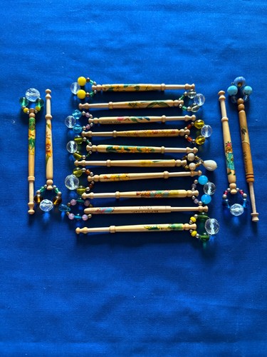 Wooden lace making bobbins - lace,