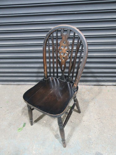 Antique wheelback windsor - antique,