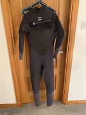 Used billabong Youths Wetsuit. 15 Yr Old Boy. Full Length Suit- Approx 150 Cm