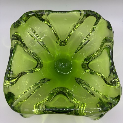 Vibrant apple green beranek - green,