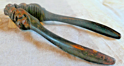 Antique brass metal lion with - metal,