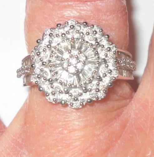 7ct diamond flower cluster - 0.7ct,