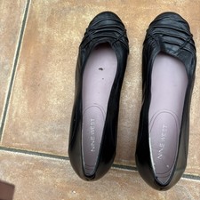Ladies Nine West Size 6 Black