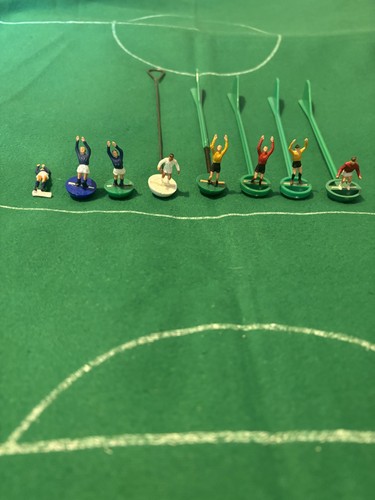 Subbuteo goalkeepers 8 - goalkeepers, x
