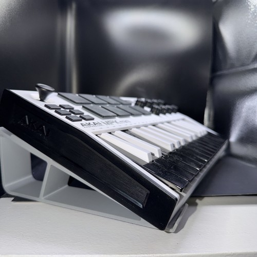 Akai mpk mini - mpk, desk
