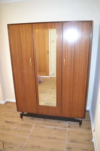 Plan wardrobe mid century - g,