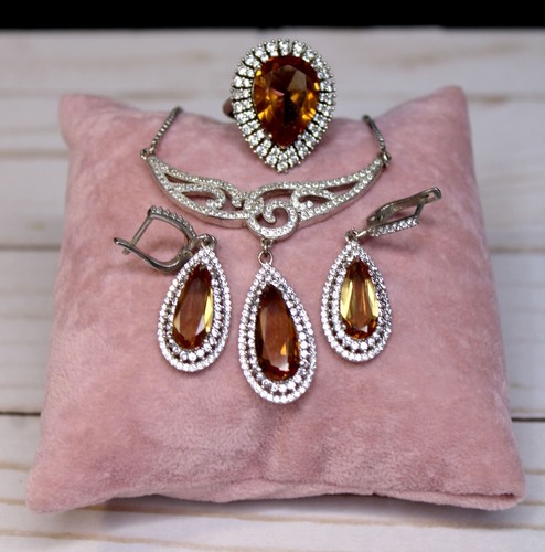 Turkish zultanite with zircon - zultanite,