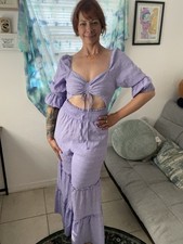 Playful Lavender Chicme Cutout