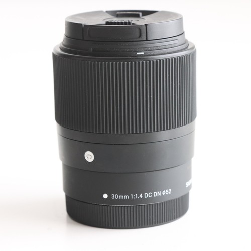 Sigma 30mm dc dn - dc, prime