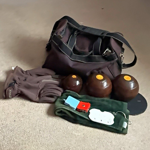 Taylor size lawn bowls - taylor,