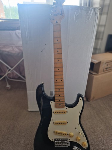 Squier stratocaster cn5 - stratocaster,