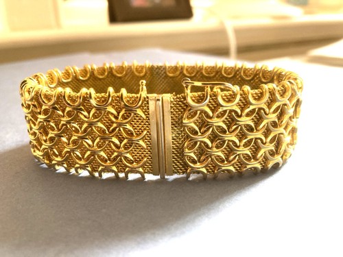 Grosse bracelet made - , for