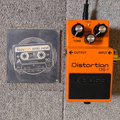 Boss distortion guitar - ds-1,