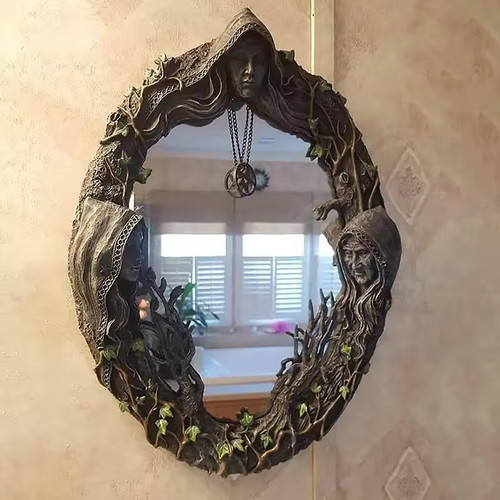 Compact gothic resin wall - gothic,
