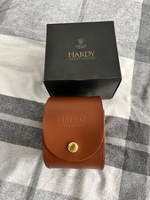 HARDY TAN ROUND LEATHER SALMON