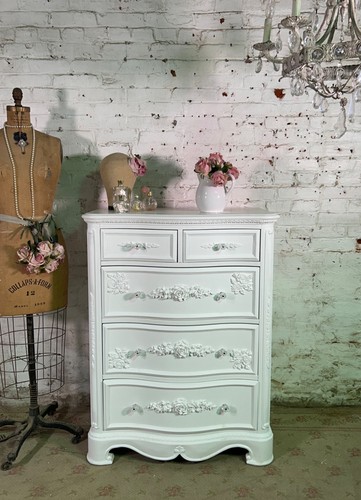 Painted cottage chic - chic, shabby