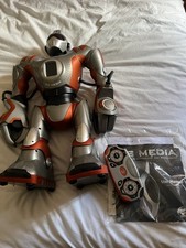 RS Media robot, Wowwee, 1st