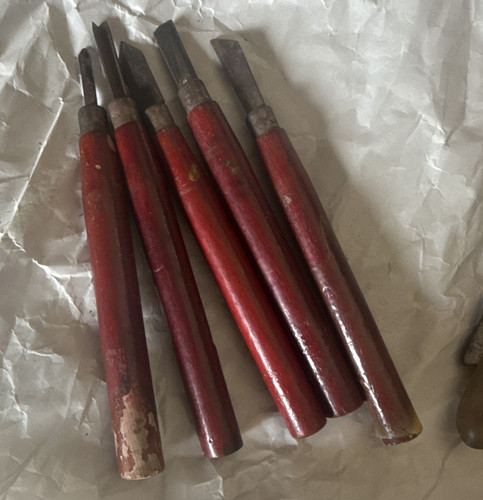 Lot wood carving - of,