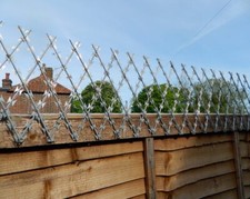 Garden Trellis Fence Height Extension Razor Wire Mesh Panel (1920mm x 330mm)