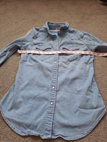 Levi denim shirt small - small, s