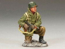 King & Country BBA044 Kneeling Ready w/Tommy Gun Battle of the Bulge WWII MIB 
