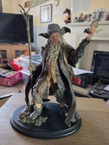 Weta radagast statue - weta,
