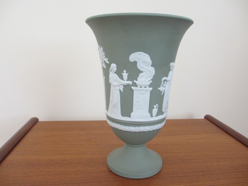 Wedgewood green jasperware - green,